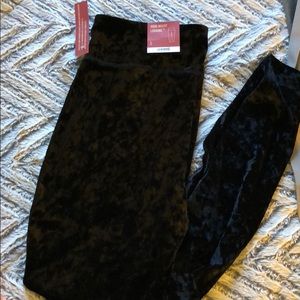 Crushed velvet black high waisted leggings